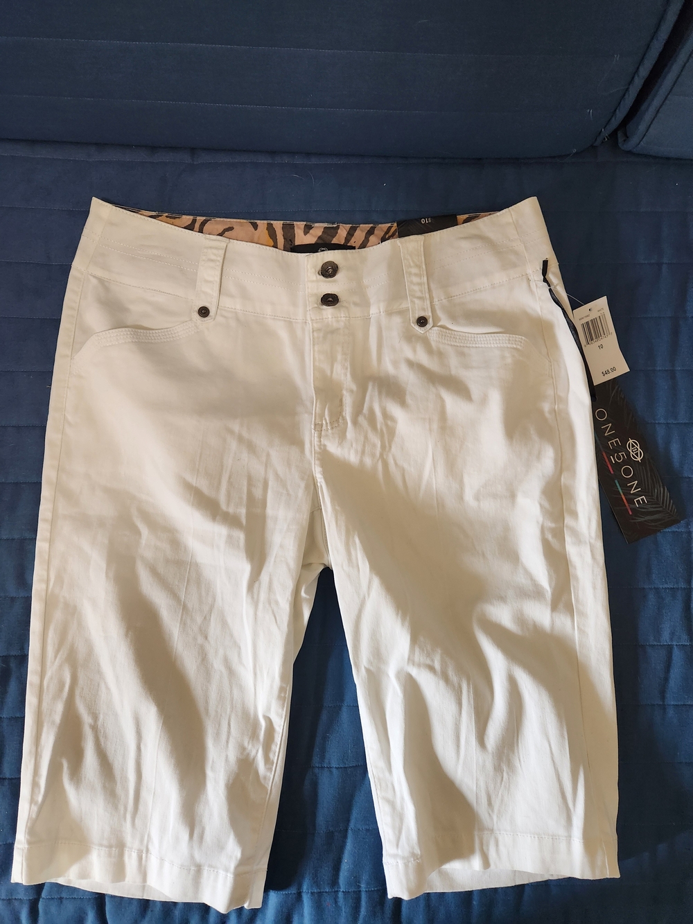 One 5 One White Women's  Bermuda Shorts-Size 10 - Picture 5 of 8